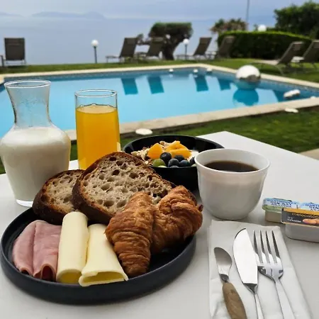 بيت خشبي Oia Mar & Relax Oya